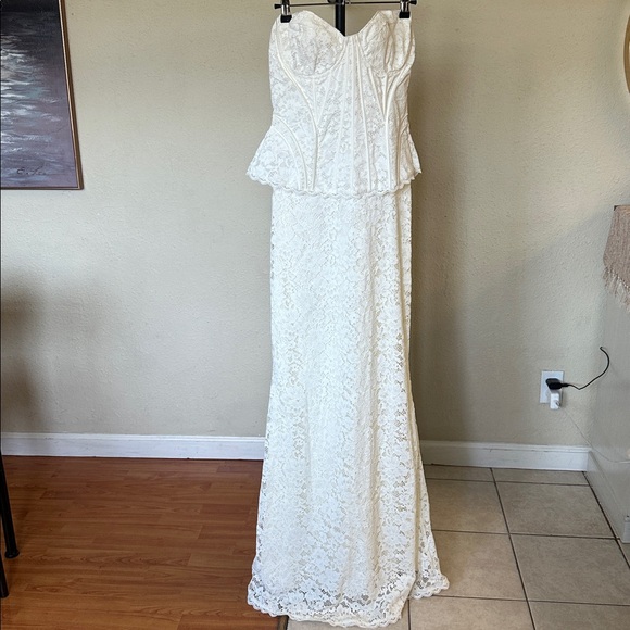 House of CB Solaine Ivory Lace Corset Maxi Dress Size L A-C NWOT Floral lace - Picture 7 of 17